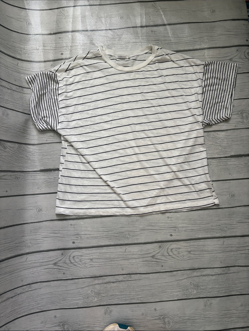Comune Women's White Black Stripe Short Sleeve Tee